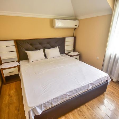 Family Apartments In Batumi Exteriör bild