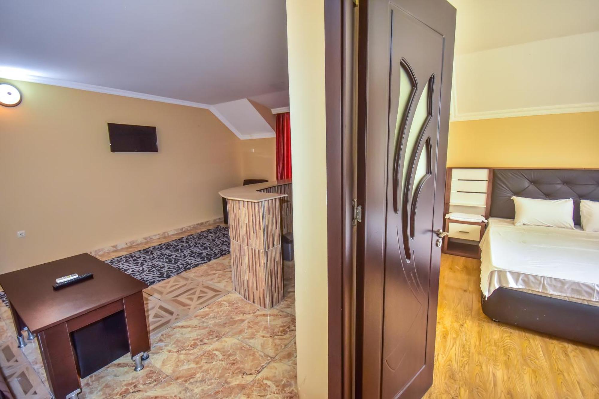 Family Apartments In Batumi Exteriör bild