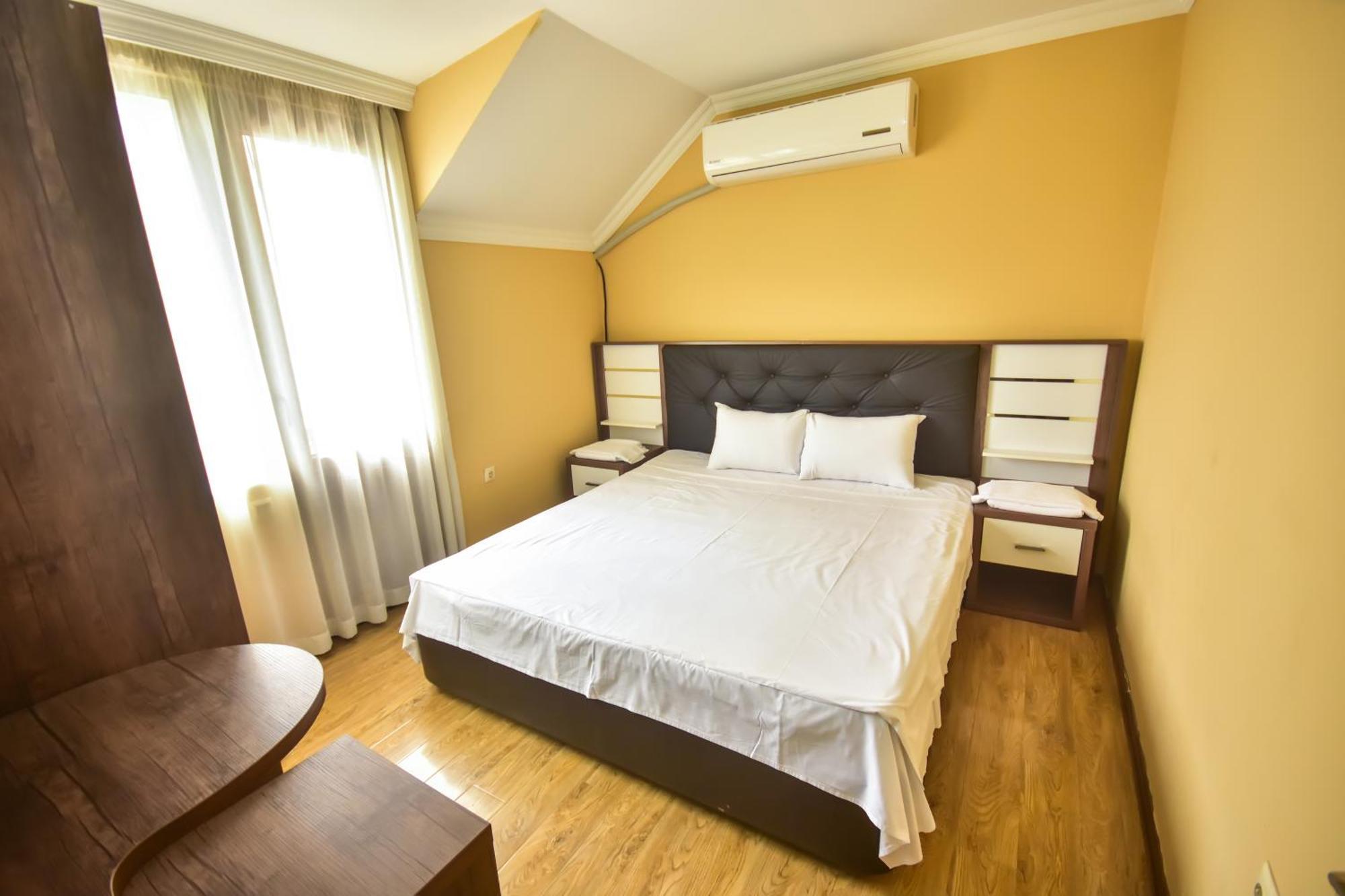 Family Apartments In Batumi Exteriör bild